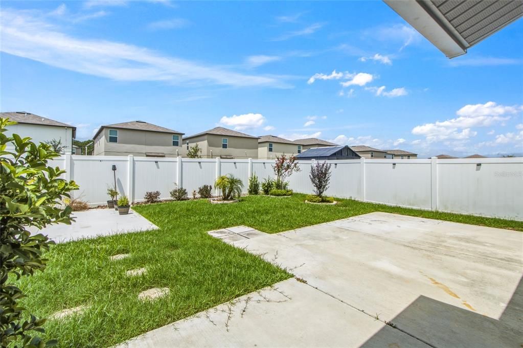 For Sale: $325,000 (3 beds, 2 baths, 1432 Square Feet)