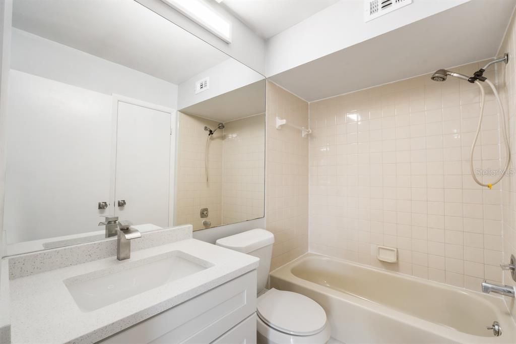 En Renta: $1,950 (2 camas, 2 baños, 1093 Pies cuadrados)