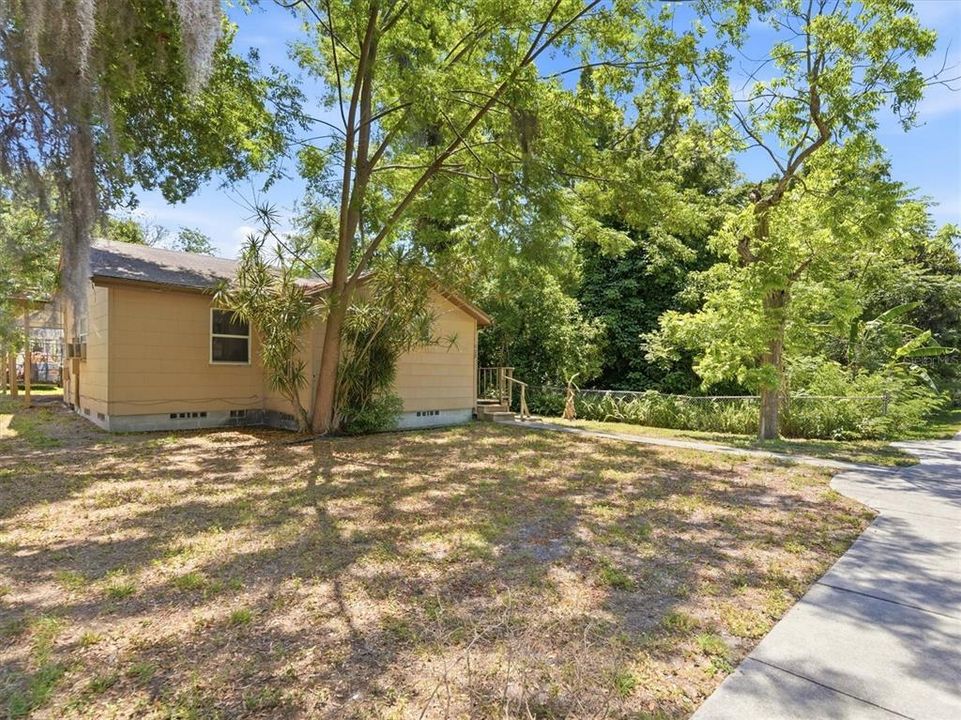 Recently Sold: $649,000 (0.19 acres)