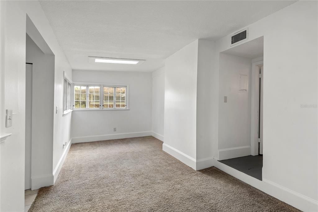 En Venta: $499,900 (4 camas, 3 baños, 2391 Pies cuadrados)