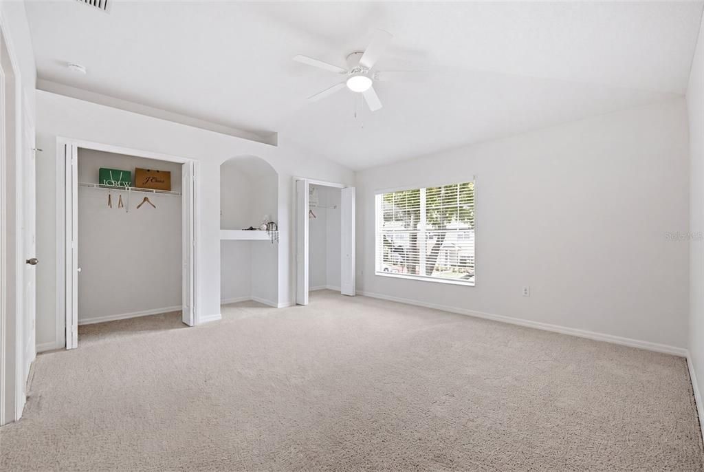 Activo con contrato: $225,000 (2 camas, 2 baños, 1696 Pies cuadrados)