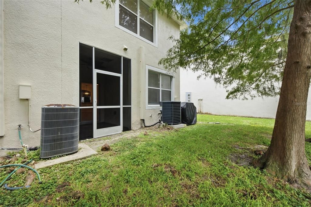Activo con contrato: $225,000 (2 camas, 2 baños, 1696 Pies cuadrados)