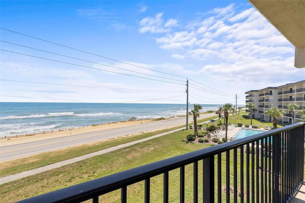 For Sale: $247,900 (2 beds, 2 baths, 925 Square Feet)