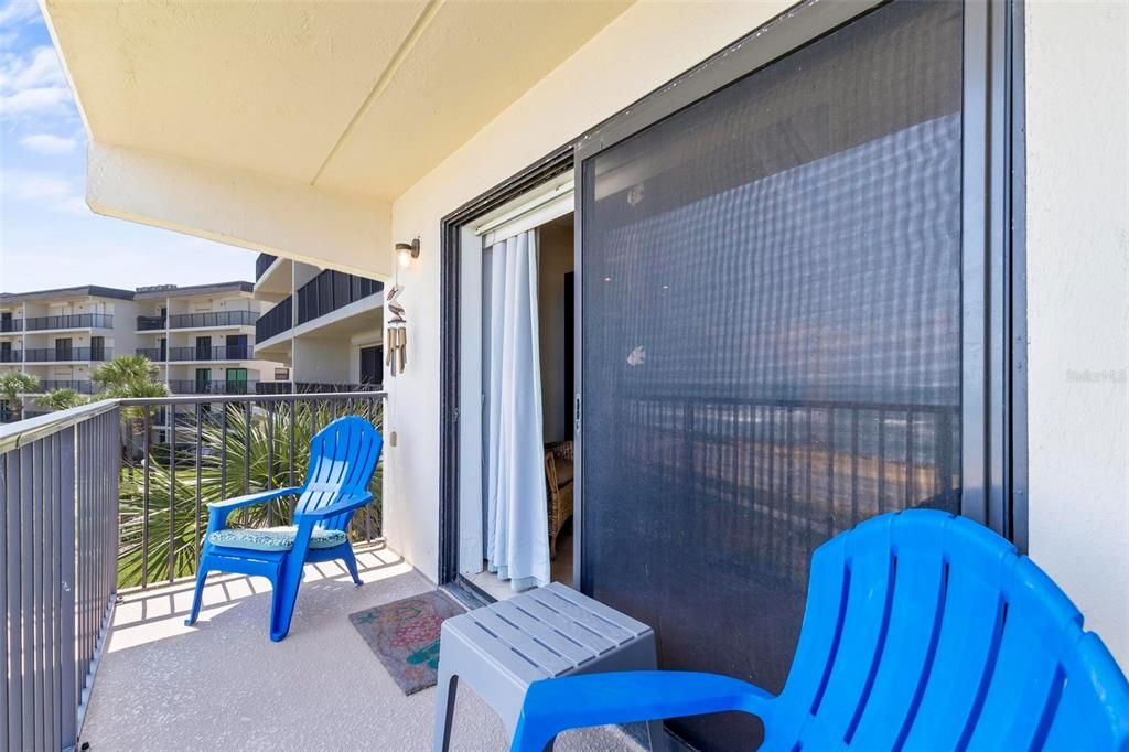For Sale: $247,900 (2 beds, 2 baths, 925 Square Feet)