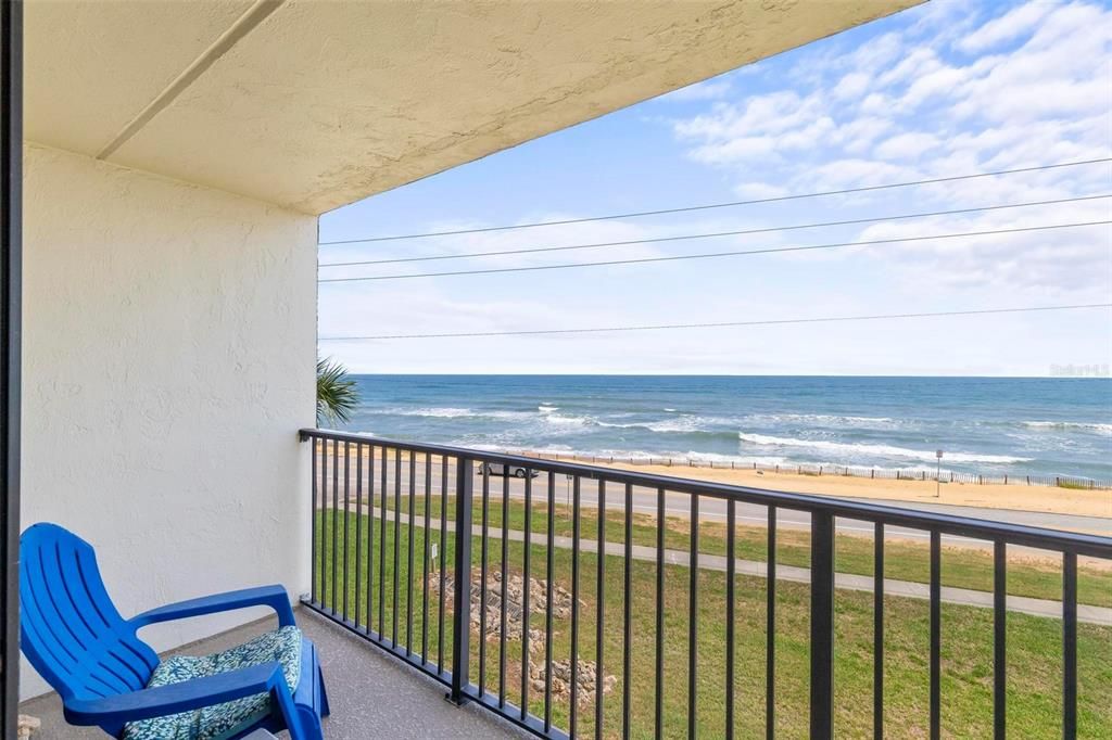 For Sale: $247,900 (2 beds, 2 baths, 925 Square Feet)