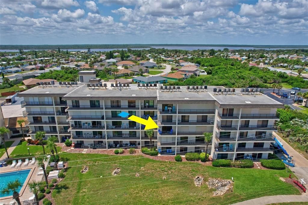 For Sale: $247,900 (2 beds, 2 baths, 925 Square Feet)