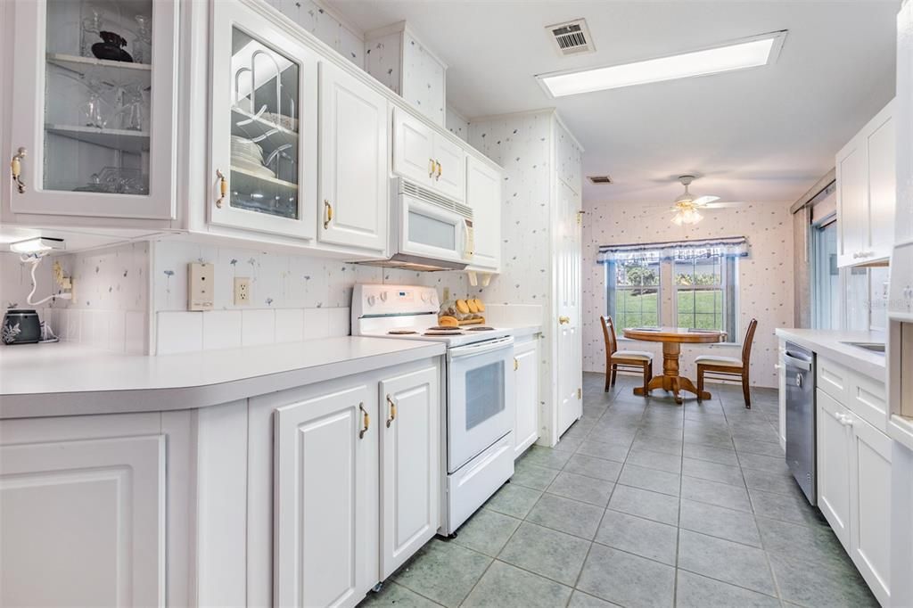 En Venta: $250,000 (2 camas, 2 baños, 1272 Pies cuadrados)