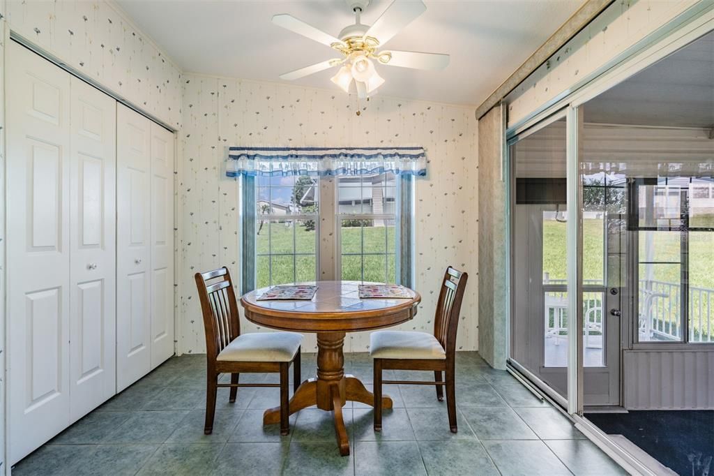 En Venta: $250,000 (2 camas, 2 baños, 1272 Pies cuadrados)