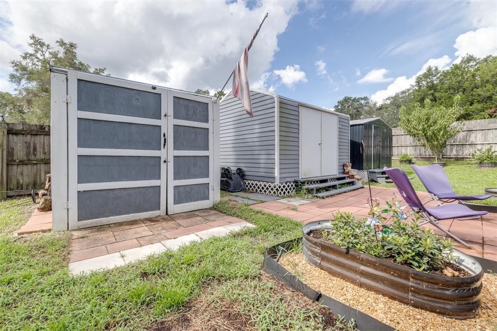 For Sale: $219,999 (2 beds, 2 baths, 980 Square Feet)