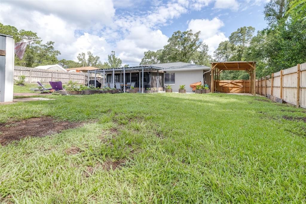 For Sale: $219,999 (2 beds, 2 baths, 980 Square Feet)