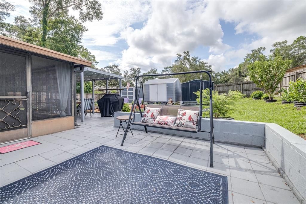 For Sale: $219,999 (2 beds, 2 baths, 980 Square Feet)