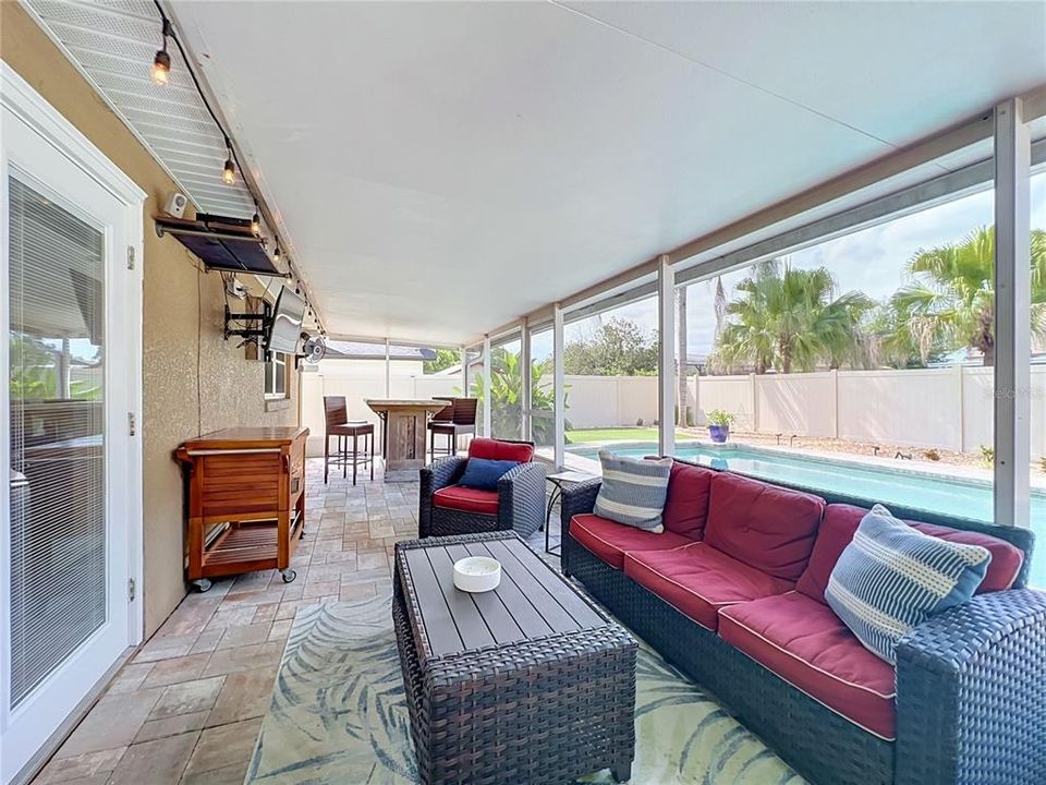For Sale: $435,000 (4 beds, 2 baths, 1495 Square Feet)