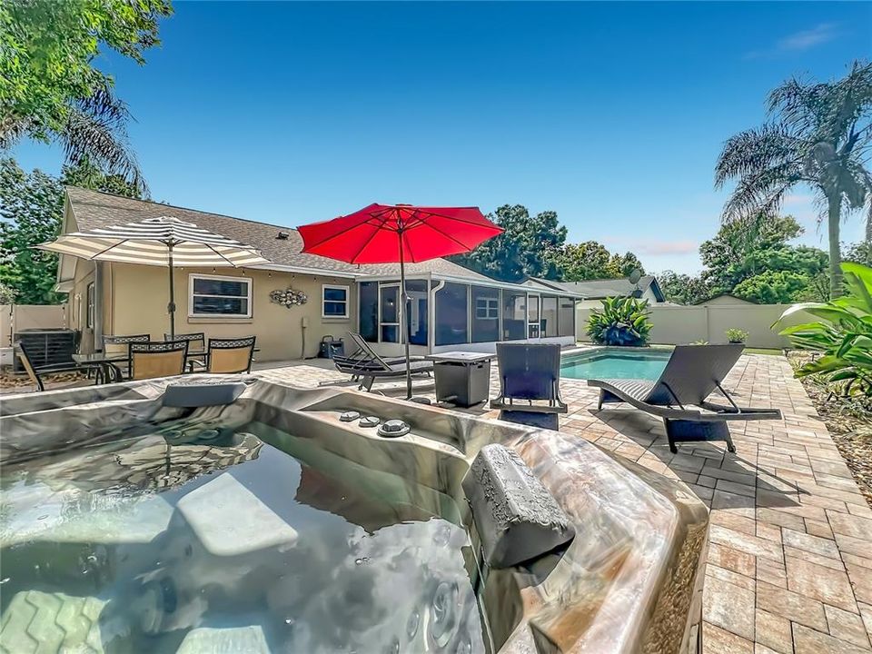 For Sale: $435,000 (4 beds, 2 baths, 1495 Square Feet)