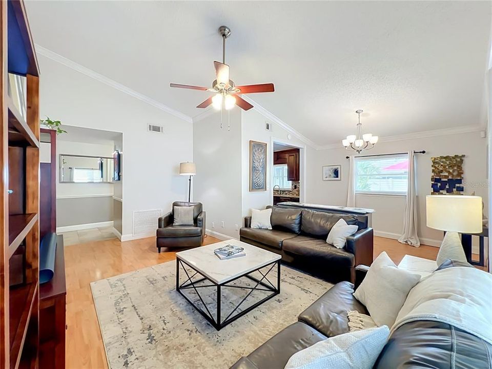 For Sale: $435,000 (4 beds, 2 baths, 1495 Square Feet)