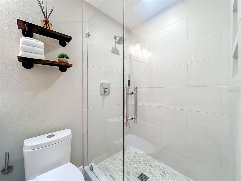 For Sale: $435,000 (4 beds, 2 baths, 1495 Square Feet)