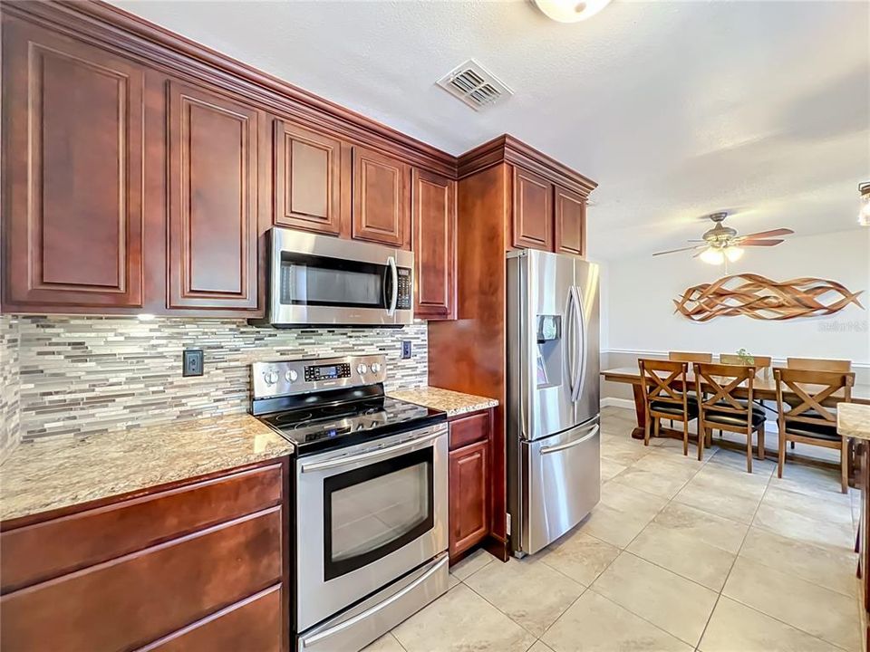 For Sale: $435,000 (4 beds, 2 baths, 1495 Square Feet)