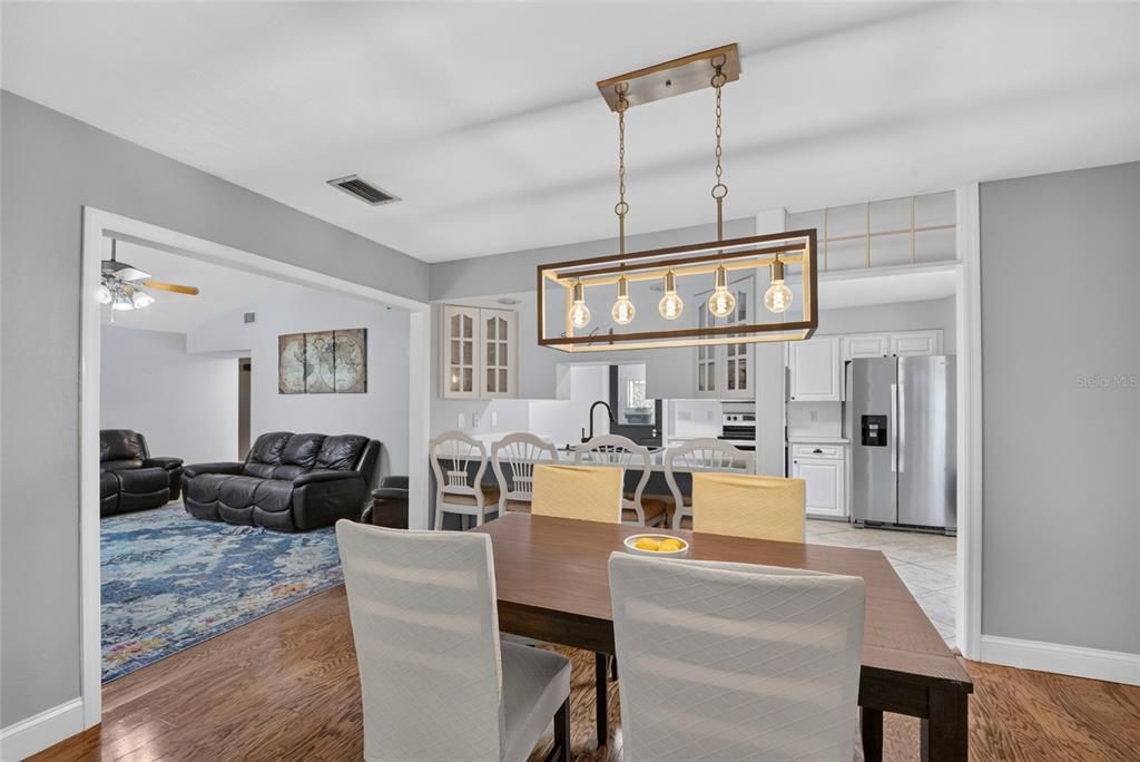For Sale: $399,000 (3 beds, 2 baths, 1869 Square Feet)