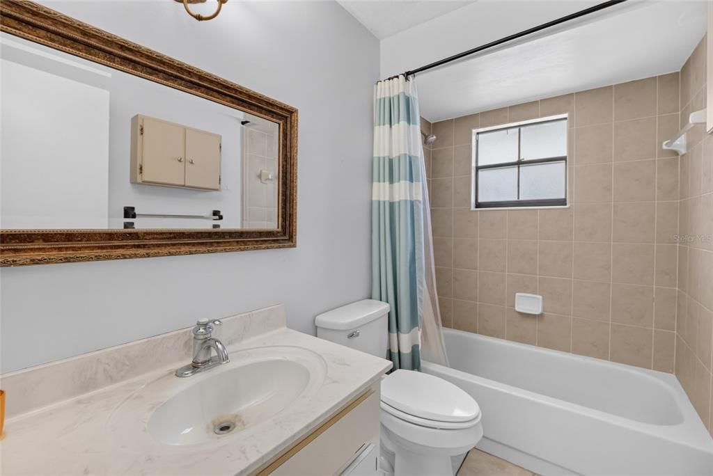 For Sale: $399,000 (3 beds, 2 baths, 1869 Square Feet)