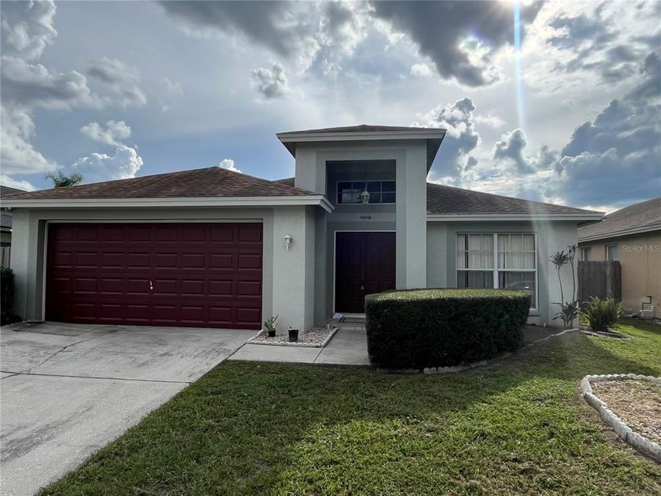 For Rent: $2,295 (3 beds, 2 baths, 1695 Square Feet)
