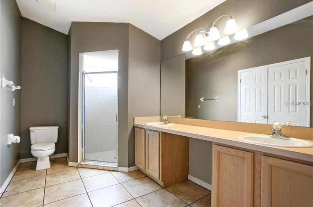 For Rent: $2,295 (3 beds, 2 baths, 1695 Square Feet)
