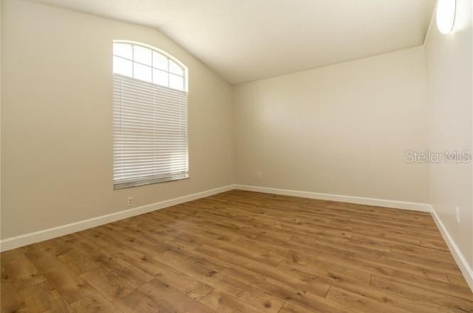 For Rent: $2,300 (3 beds, 2 baths, 1642 Square Feet)