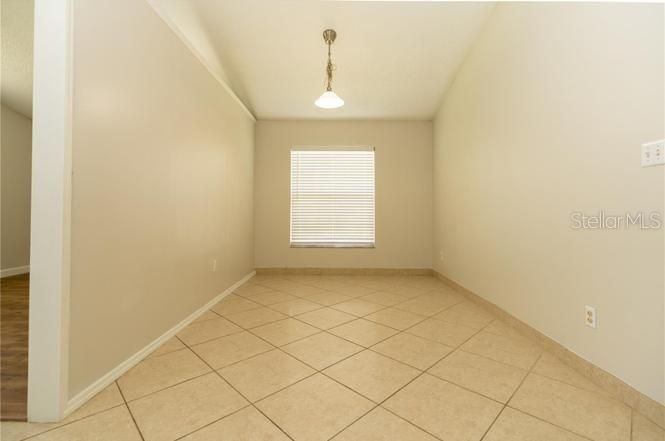 For Rent: $2,300 (3 beds, 2 baths, 1642 Square Feet)
