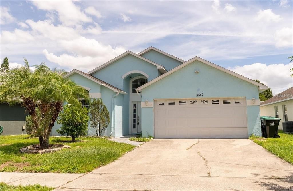 For Rent: $2,300 (3 beds, 2 baths, 1642 Square Feet)