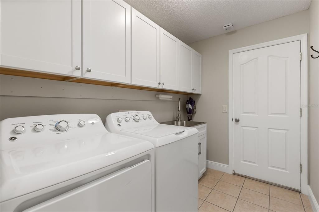 For Sale: $525,000 (3 beds, 2 baths, 2125 Square Feet)