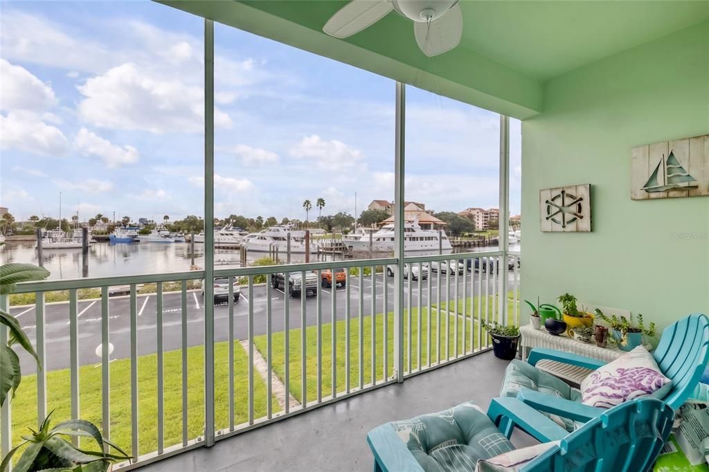 For Sale: $210,000 (2 beds, 2 baths, 1025 Square Feet)