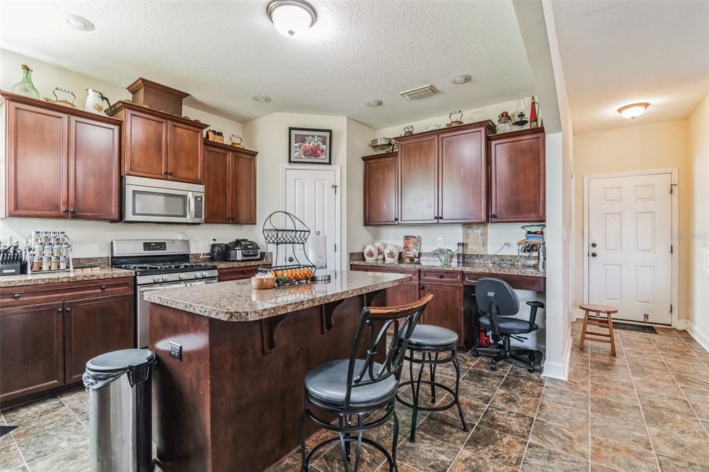 For Sale: $1,080,000 (4 beds, 4 baths, 3389 Square Feet)