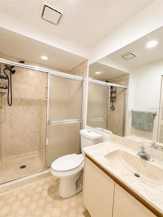 В аренду: $1,790 (2 спален, 2 ванн, 1080 Квадратных фут)