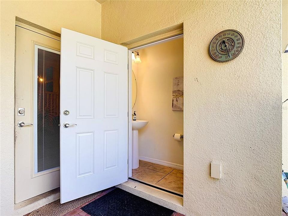 En Venta: $390,000 (5 camas, 4 baños, 2263 Pies cuadrados)