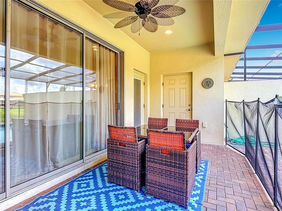 En Venta: $390,000 (5 camas, 4 baños, 2263 Pies cuadrados)