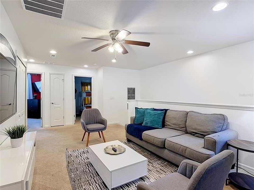 En Venta: $390,000 (5 camas, 4 baños, 2263 Pies cuadrados)
