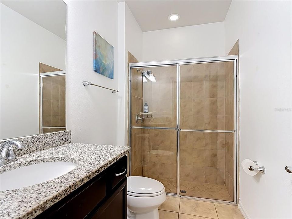 En Venta: $390,000 (5 camas, 4 baños, 2263 Pies cuadrados)