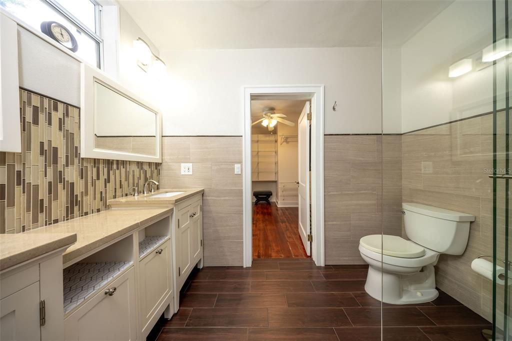 For Sale: $869,000 (5 beds, 3 baths, 2771 Square Feet)