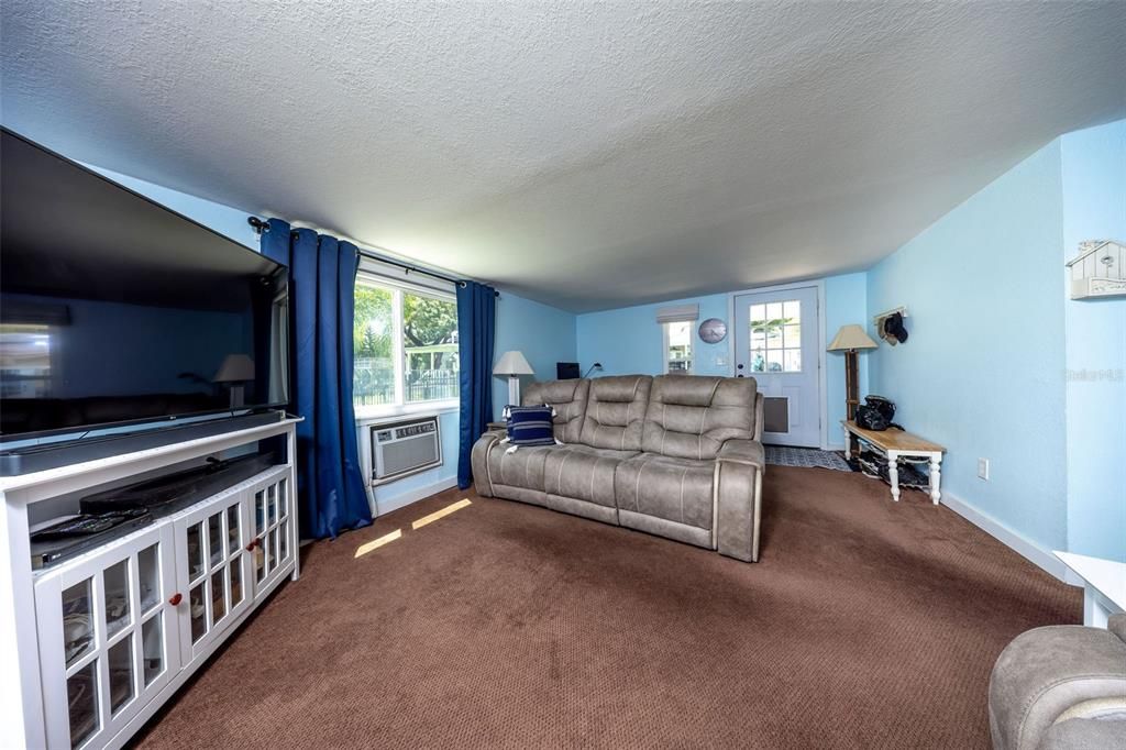 For Sale: $869,000 (5 beds, 3 baths, 2771 Square Feet)