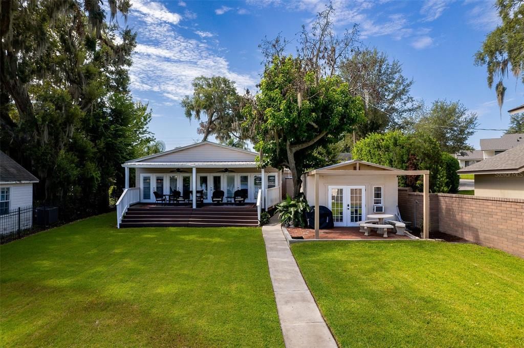 For Sale: $869,000 (5 beds, 3 baths, 2771 Square Feet)