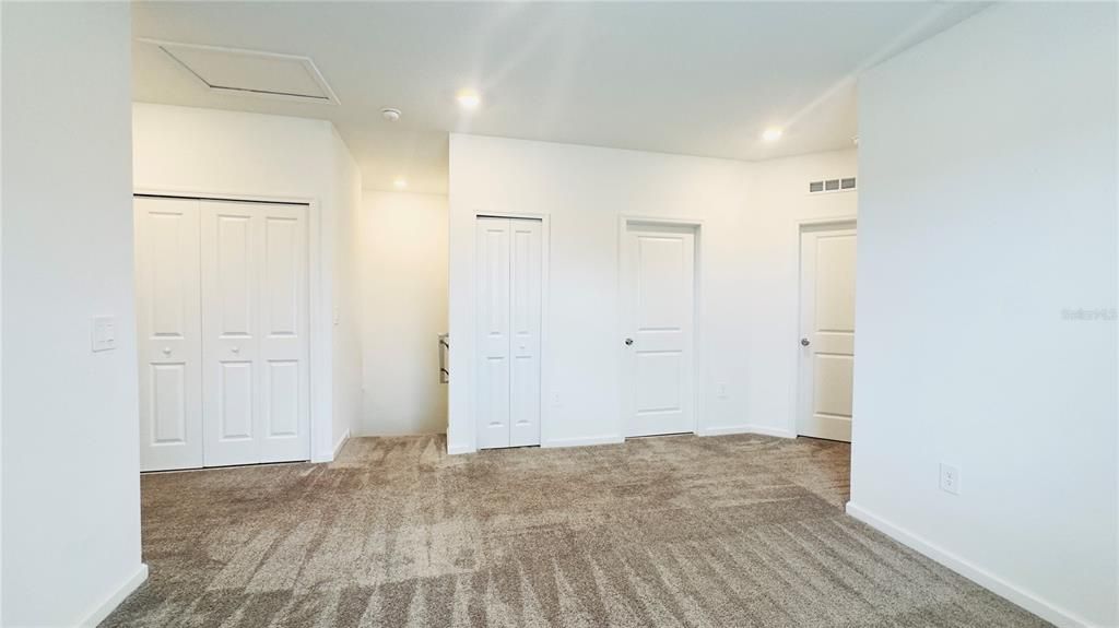 For Rent: $2,000 (3 beds, 2 baths, 1888 Square Feet)