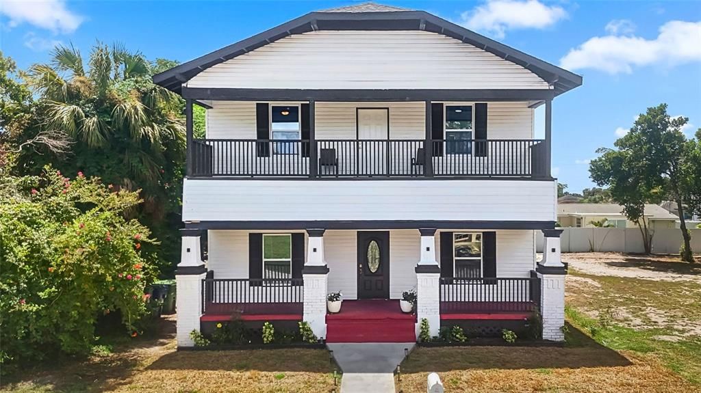 For Rent: $6,800 (6 beds, 5 baths, 2517 Square Feet)