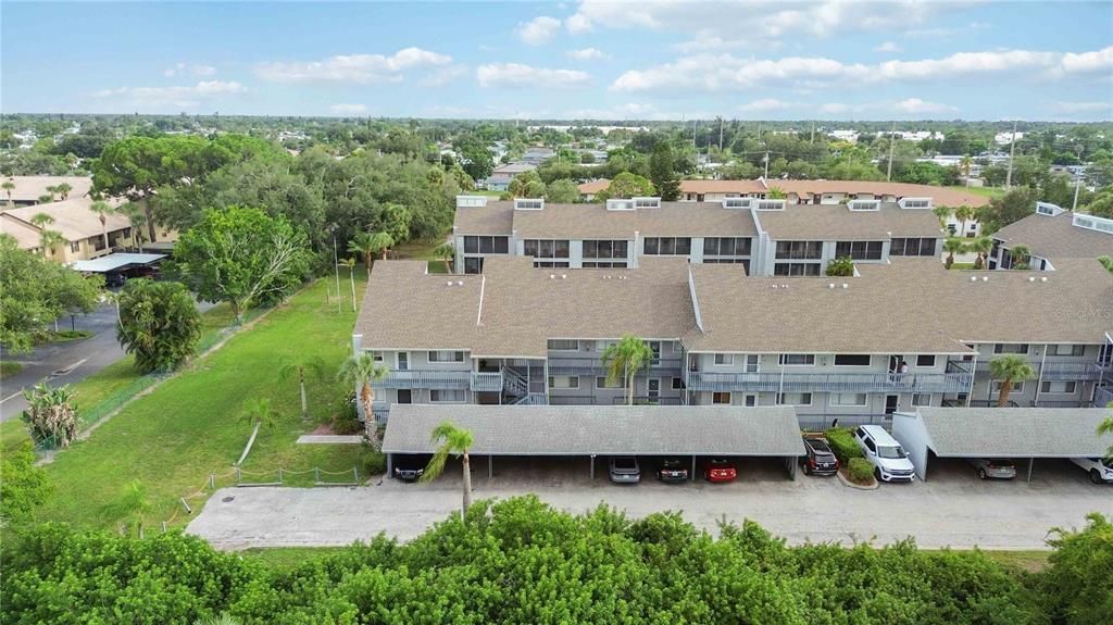 На продажу: $170,000 (2 спален, 2 ванн, 1004 Квадратных фут)
