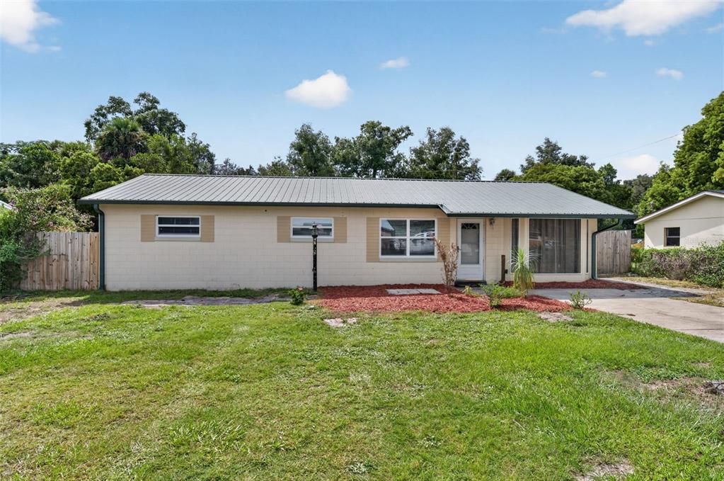 Activo con contrato: $239,000 (3 camas, 1 baños, 1300 Pies cuadrados)