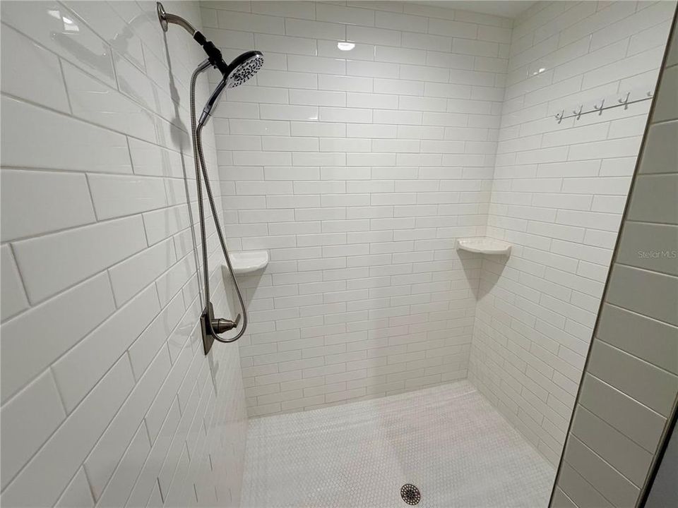 For Sale: $269,900 (3 beds, 2 baths, 1317 Square Feet)