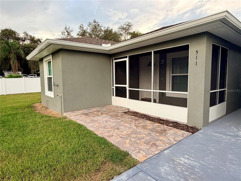 For Sale: $269,900 (3 beds, 2 baths, 1317 Square Feet)