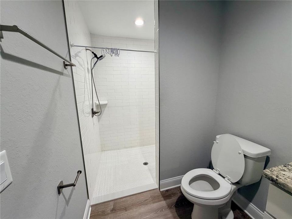 For Sale: $269,900 (3 beds, 2 baths, 1317 Square Feet)