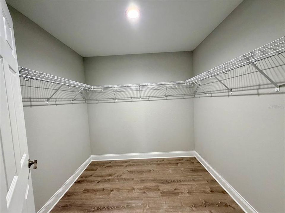 For Sale: $269,900 (3 beds, 2 baths, 1317 Square Feet)