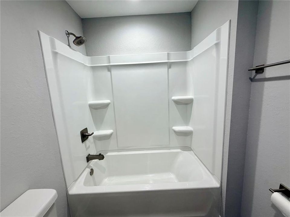For Sale: $269,900 (3 beds, 2 baths, 1317 Square Feet)