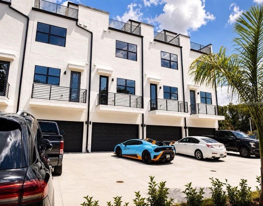 For Rent: $4,350 (3 beds, 3 baths, 2053 Square Feet)
