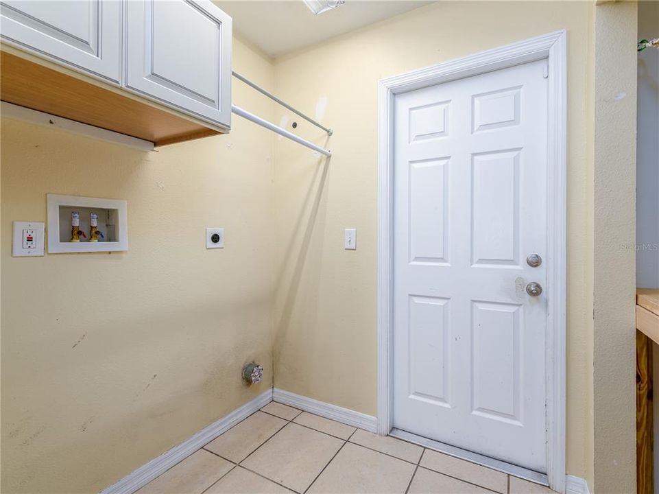 En Venta: $265,000 (3 camas, 2 baños, 1370 Pies cuadrados)
