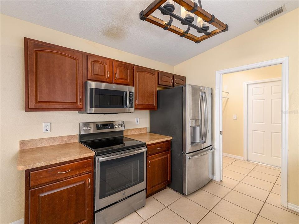 En Venta: $265,000 (3 camas, 2 baños, 1370 Pies cuadrados)